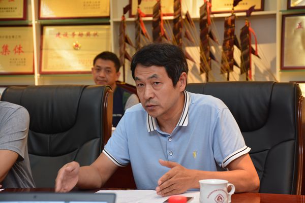 8、總工程師閆躍軍在末次會議上講話.jpg