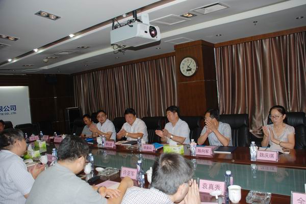 調(diào)整大小 2、隧道院董事長趙晉友對我院董事長、總經(jīng)理一行的到來表示歡迎.JPG