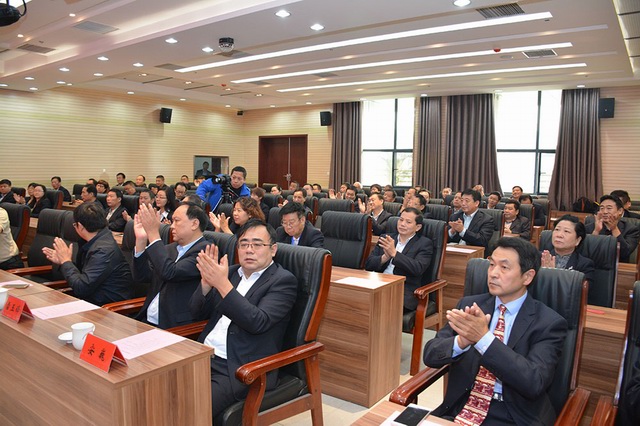 1475983830115418.jpg 儀式現(xiàn)場-1.jpg