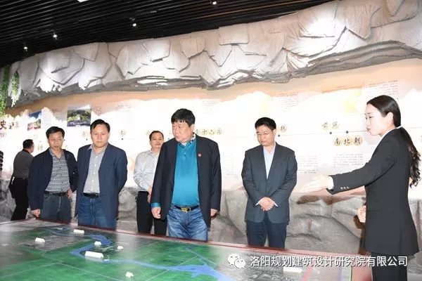 1524216113700772.jpg 640.webp (6).jpg