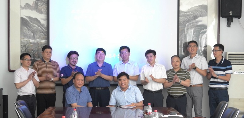 1527233021865971.jpg 3.公司副總經(jīng)理雷玉鋒和北京城建勘測設計研究院有限責任公司副院長張廣偉簽署了戰(zhàn)略合作協(xié)議.jpg