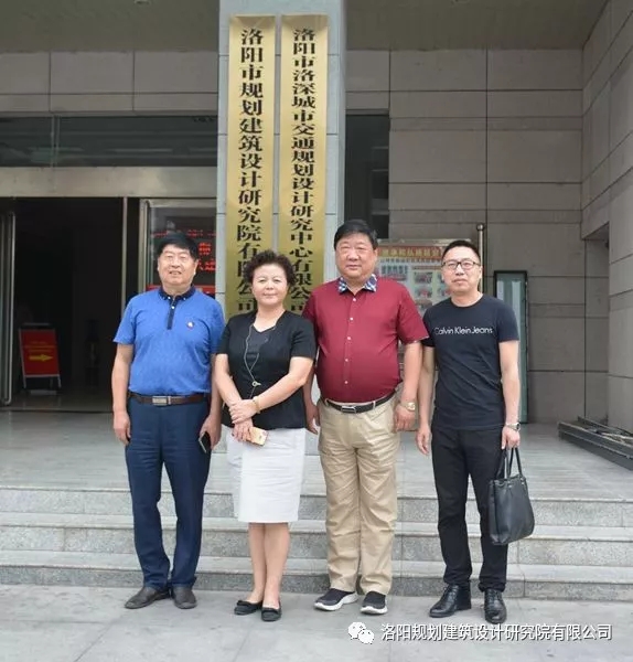 1536915370113590.jpg 640.webp (3).jpg