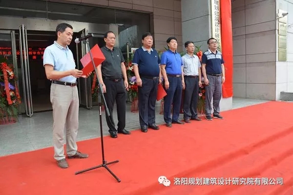 1537231466140029.jpg 640.webp.jpg