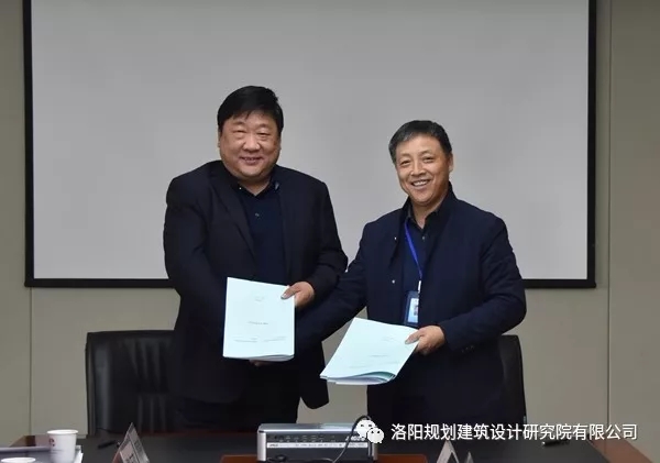 1542959677971485.jpg 640.webp.jpg