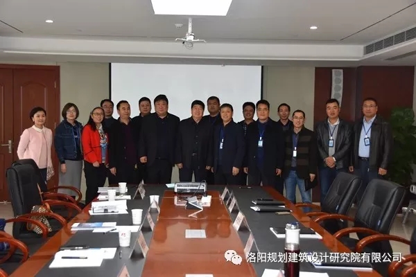 1542959794804436.jpg 640.webp (6).jpg