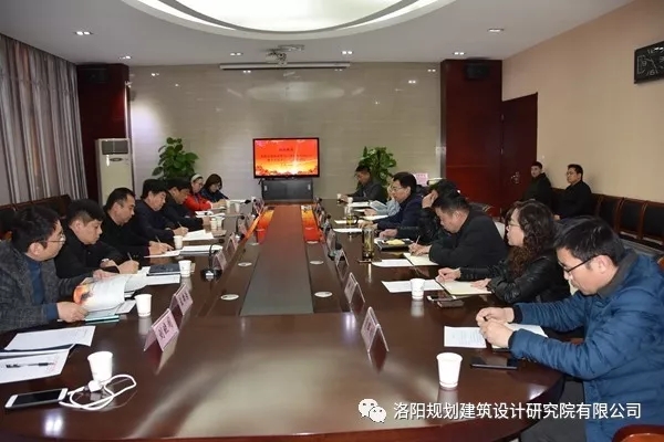 1542959890126539.jpg 640.webp (10).jpg