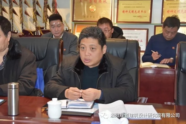 1548755659520598.jpg 640.webp (4).jpg