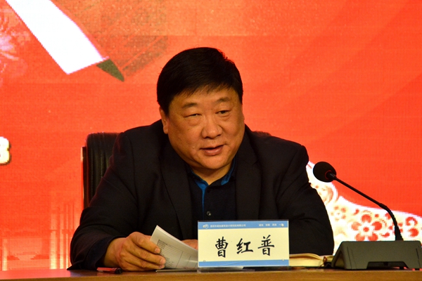 1、董事長兼總經(jīng)理曹紅普在簽約儀式上指出：2019年我們的目標(biāo)更高遠，道路更寬廣，希望更無限。 (2).jpg