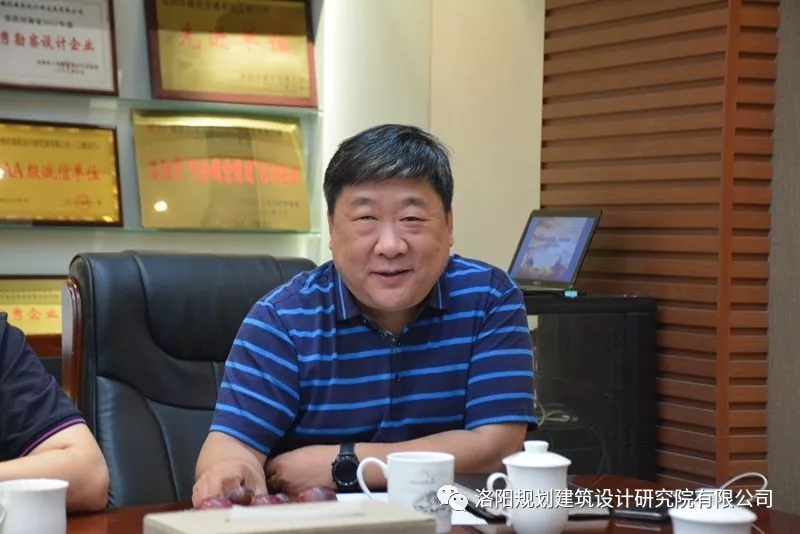 1564709184570171.jpg 640.webp.jpg