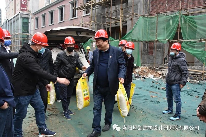 1586223398615999.jpg 640.webp (4).jpg