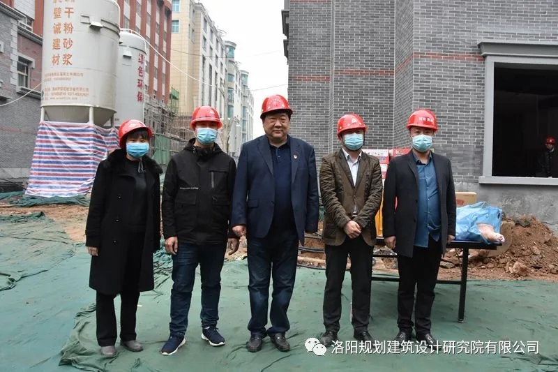 1586223412114322.jpg 640.webp (6).jpg