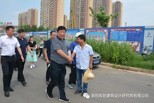 1596096036904614.jpg 640.webp (9).jpg