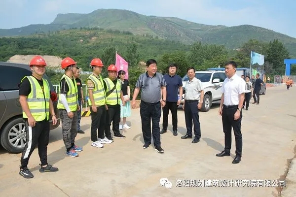 1596096075503643.jpg 640.webp (12).jpg