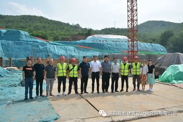 1596096126136393.jpg 640.webp (16).jpg