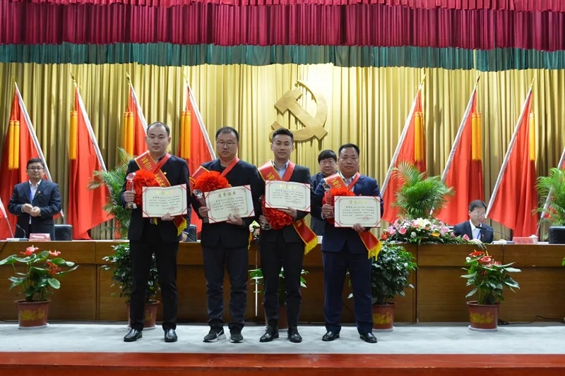 1619079641519565.jpg 640.webp (11).jpg